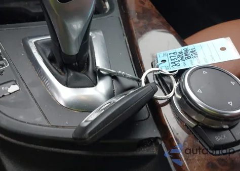 2016 BMW 3 Series из США, поврежденный, VIN WBA8E9G57GNT44767